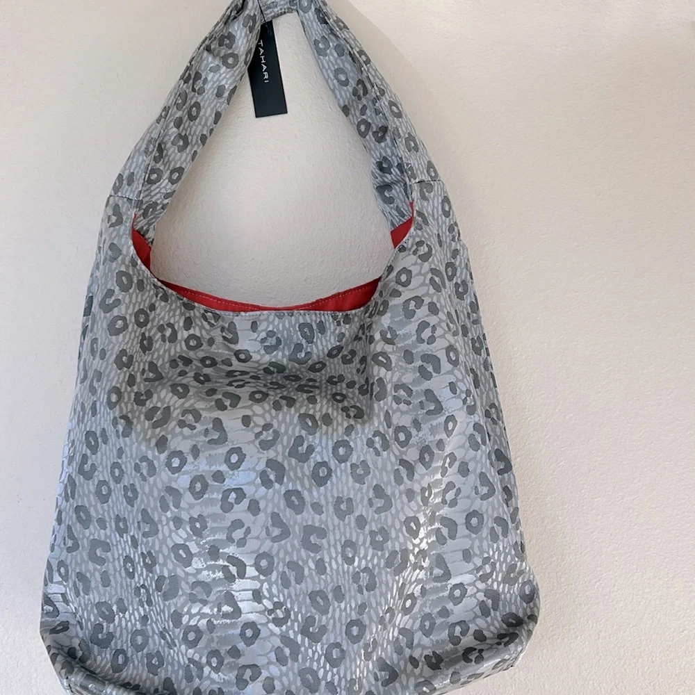 Tahari Hobo Pewter Leopard Tote Bag New With Tags Red Interior Padded Strap